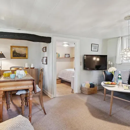 3 Bedroom Gorgeous In * 内克瑟