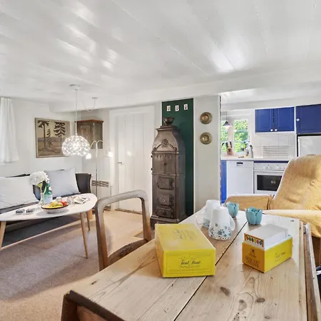 3 Bedroom Gorgeous In 別荘 *