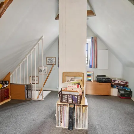 3 Bedroom Gorgeous In 内克瑟